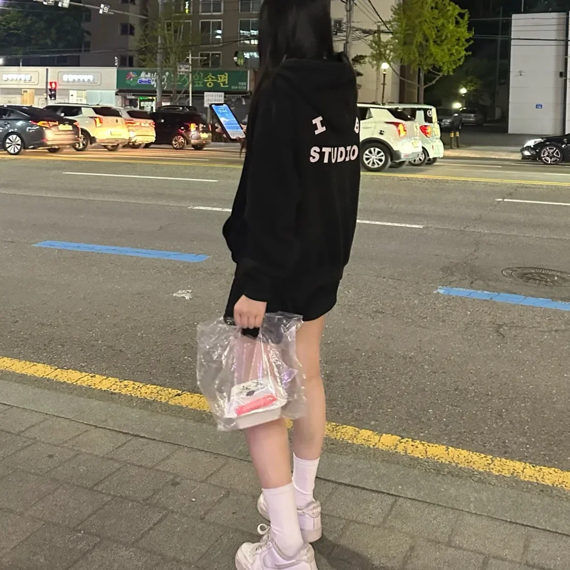 24 Classic Loose Autumn and Winter Men's and Women's Universal Casual Sweatshirts Long-sleeved Hoodies IAB - Image 3